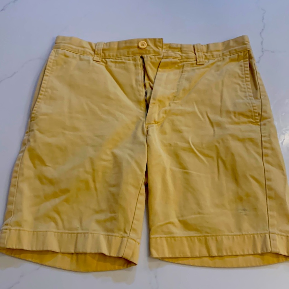 Jcrew men’s yellow shorts 8.5” inseam
